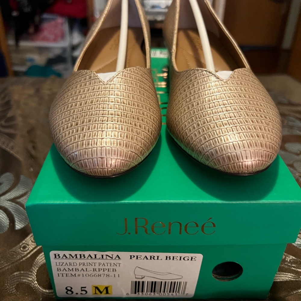 J. Renee Lizard Print Patent Low heel shoes